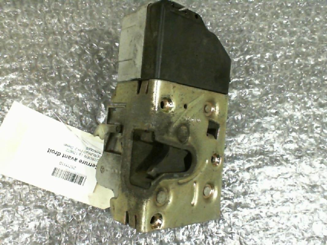 Cerradura delantera derecha