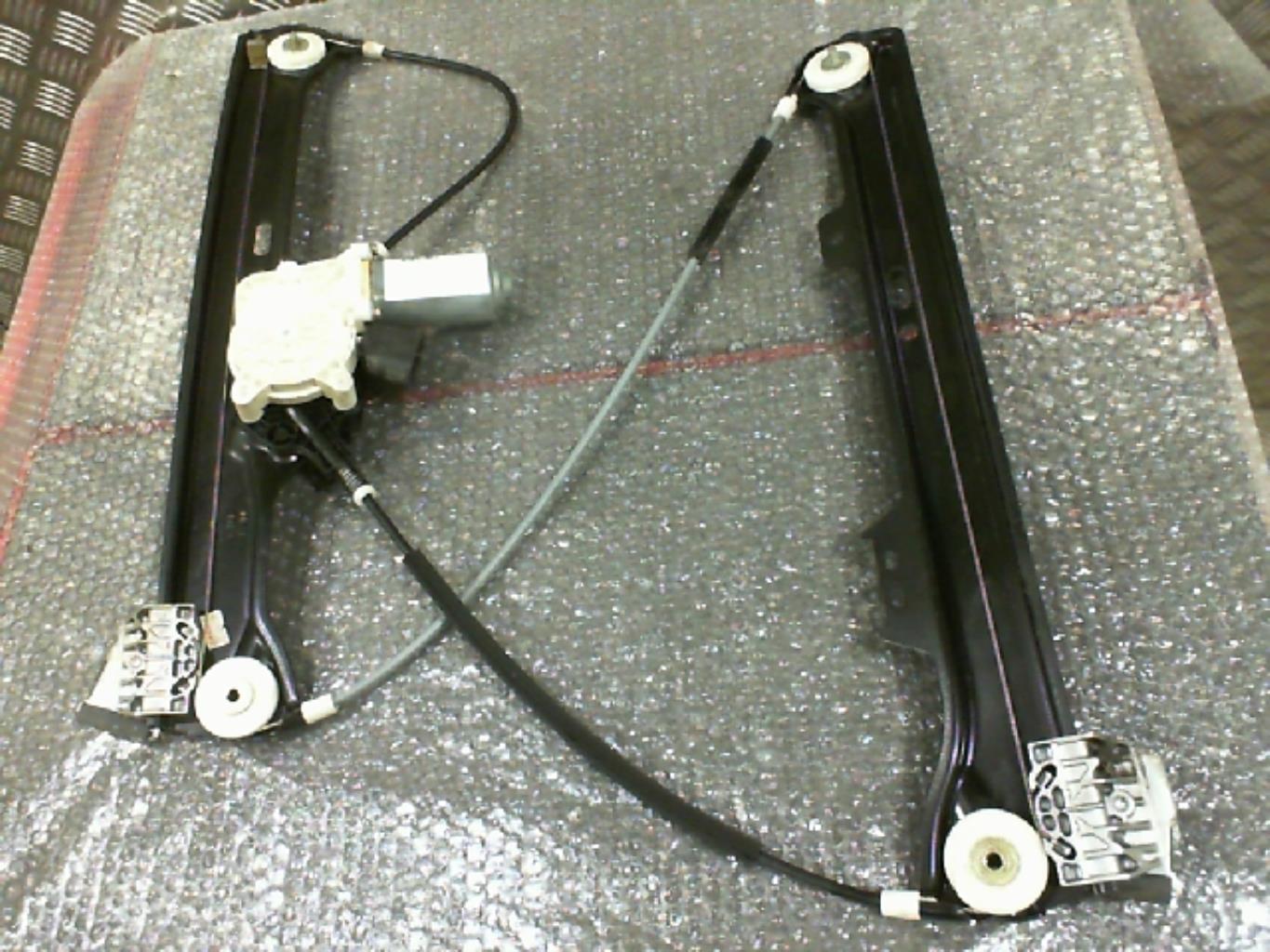 Elevalunas eléctrico delantero derecho