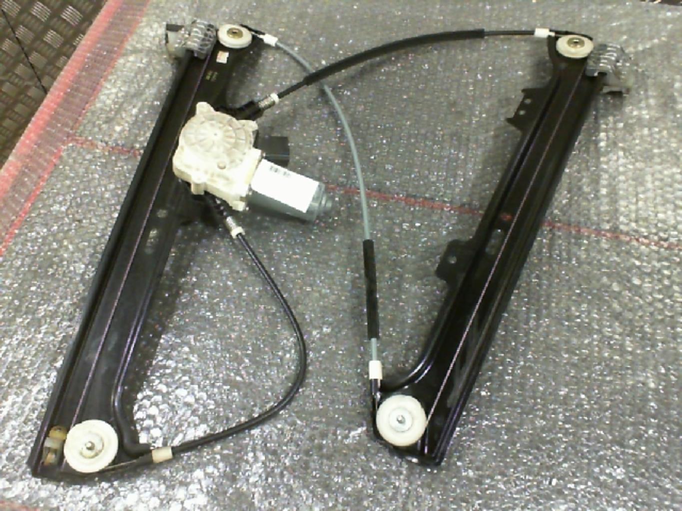 Elevalunas eléctrico delantero izquierdo