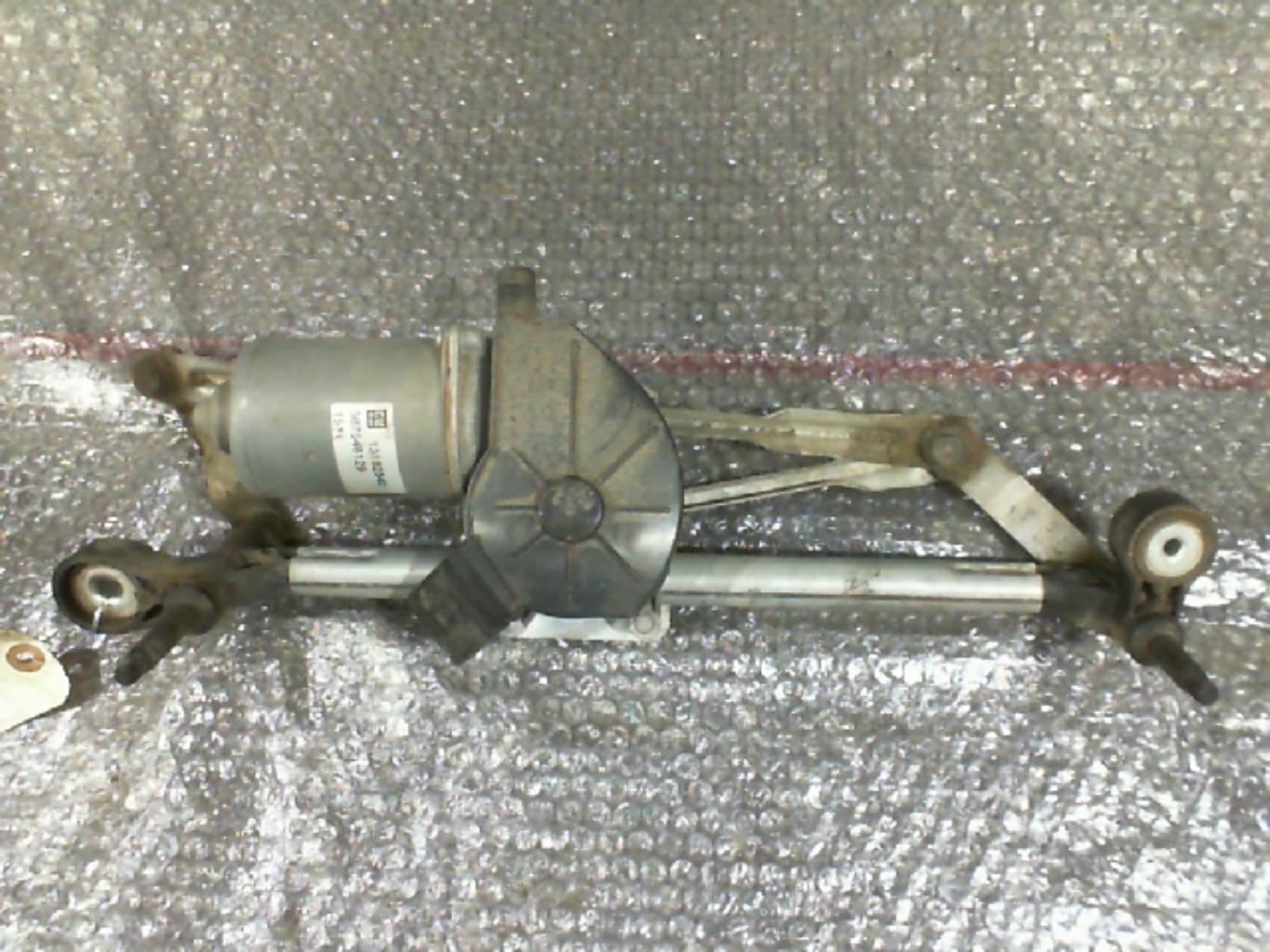 Moteur essuie glace avant