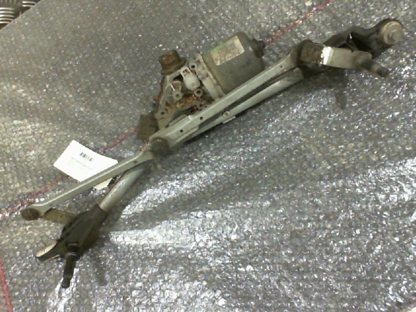 Moteur essuie glace avant