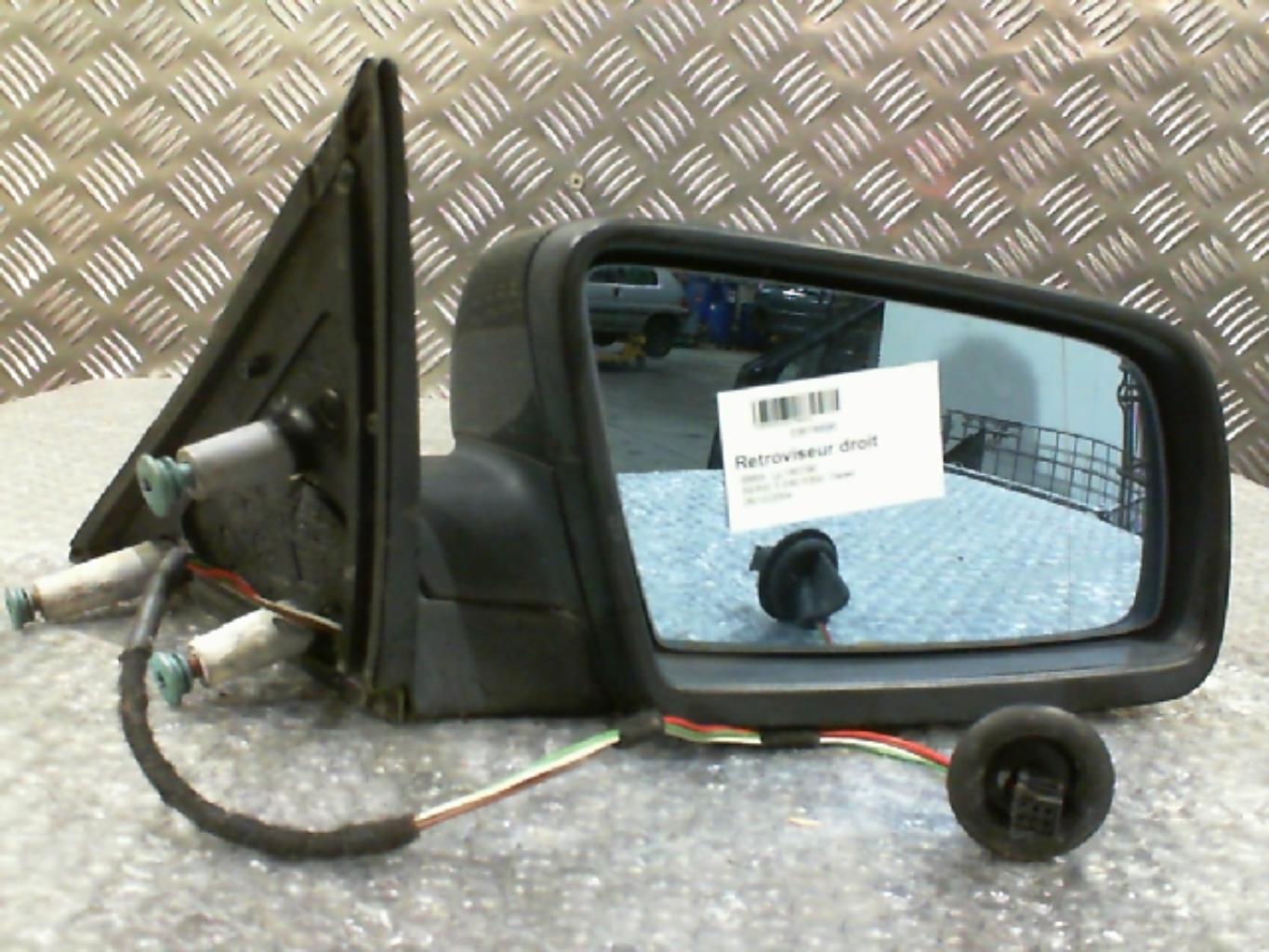Retrovisor derecho