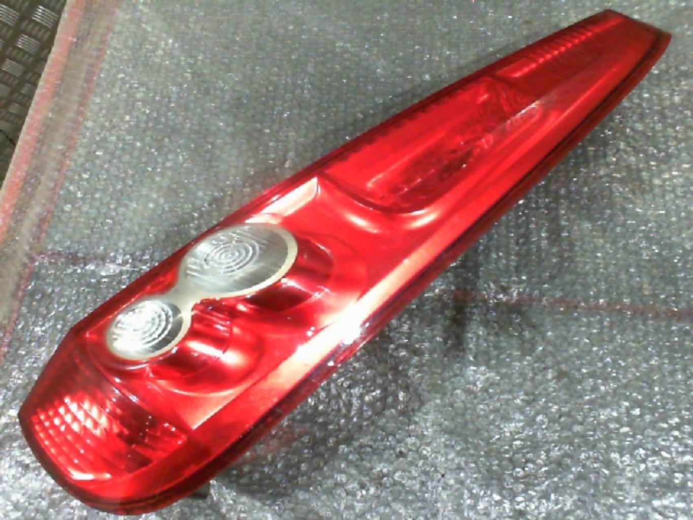 Fanale posteriore principale destro (luci)