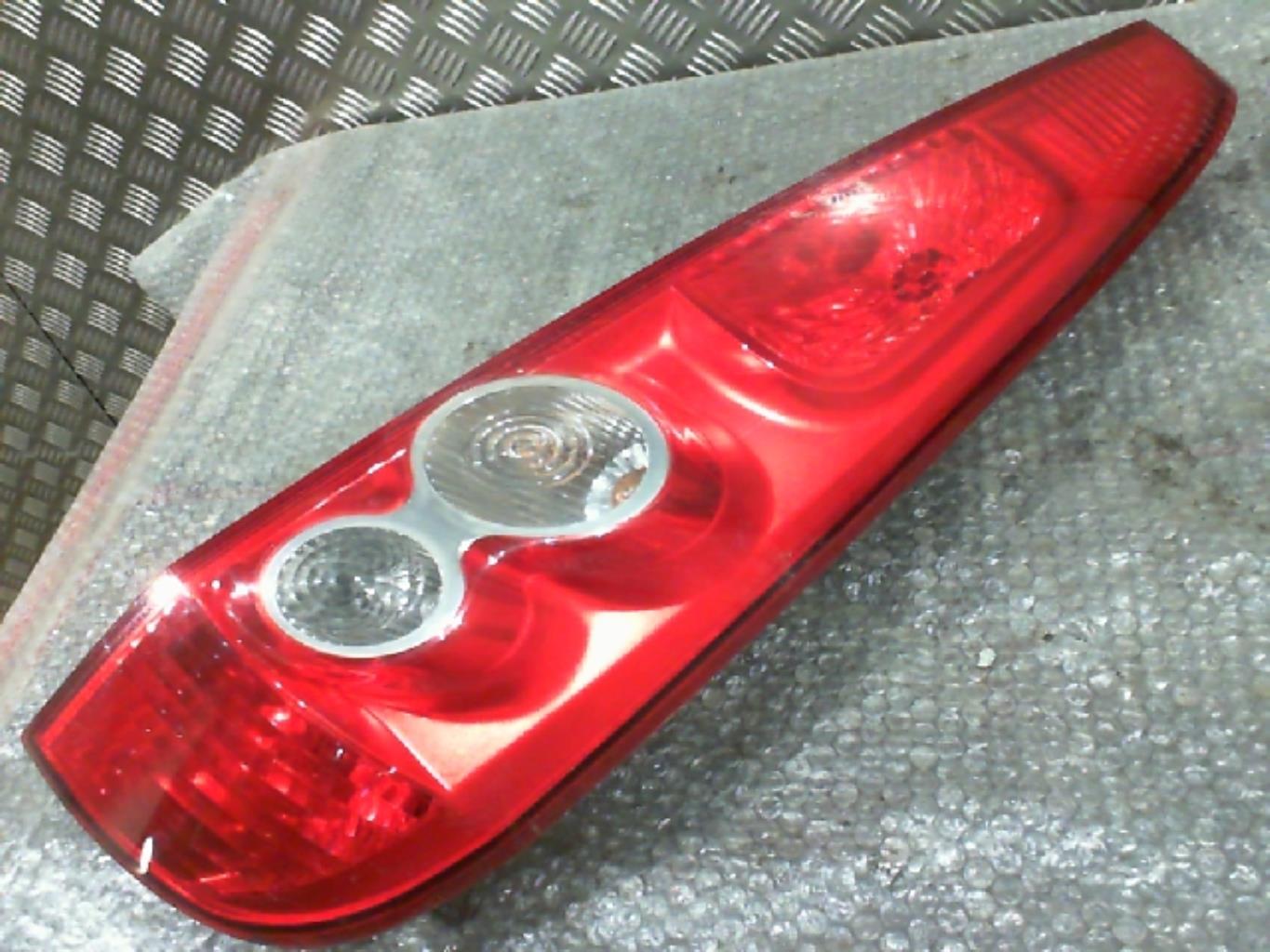 Fanale posteriore principale destro (luci)