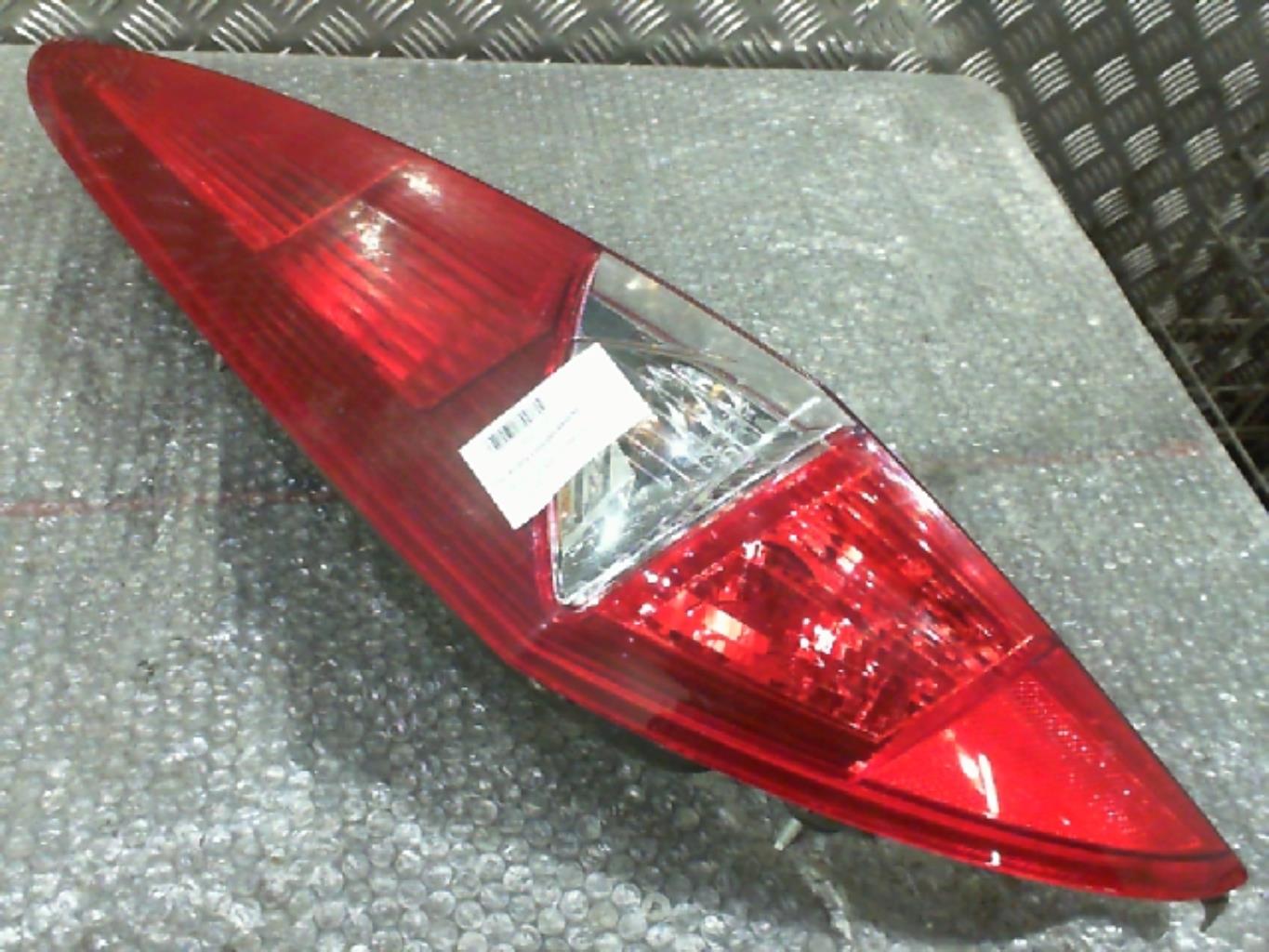 Fanale posteriore principale sinistro (luci)