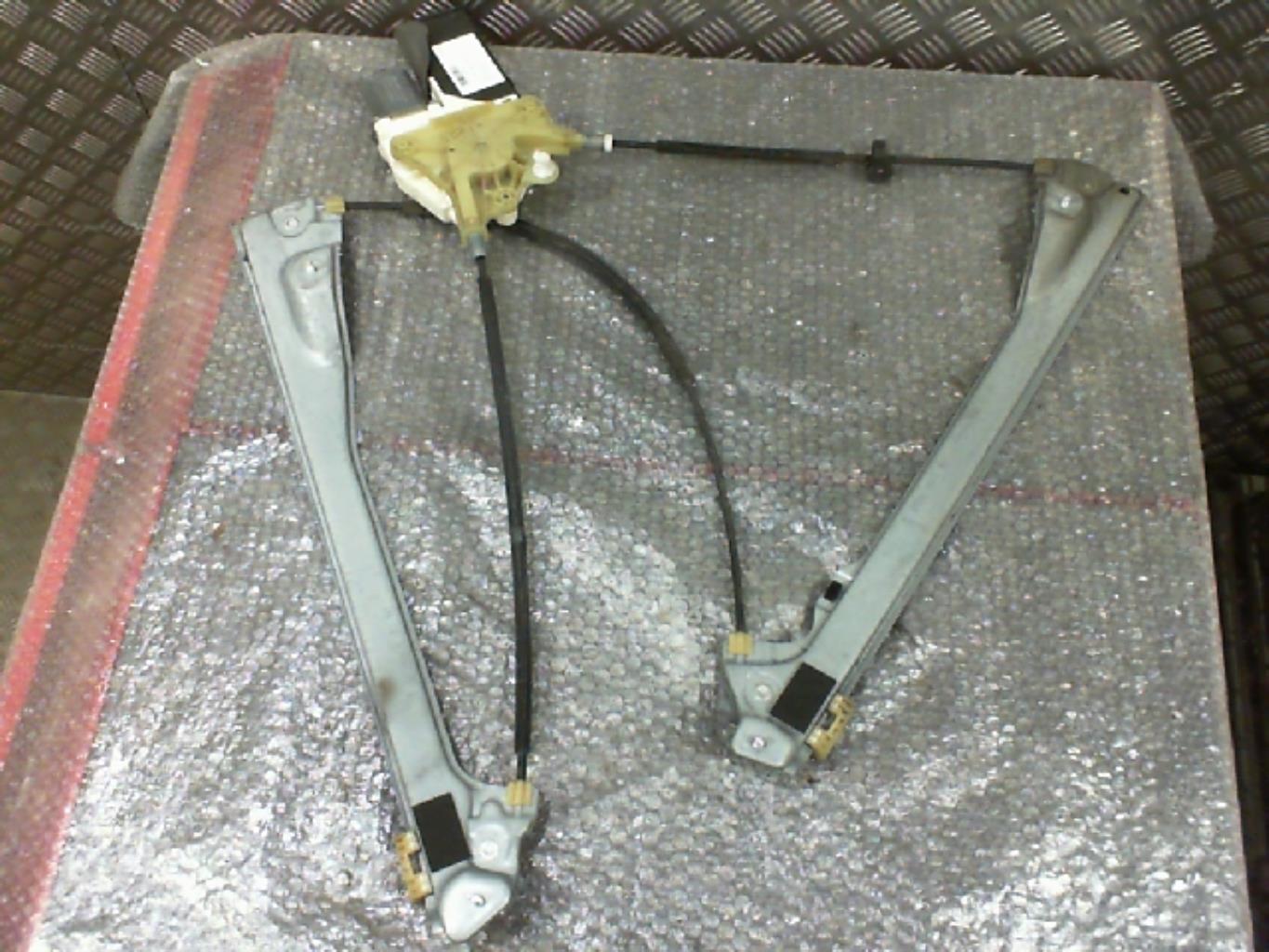 Leve vitre electrique arriere droit