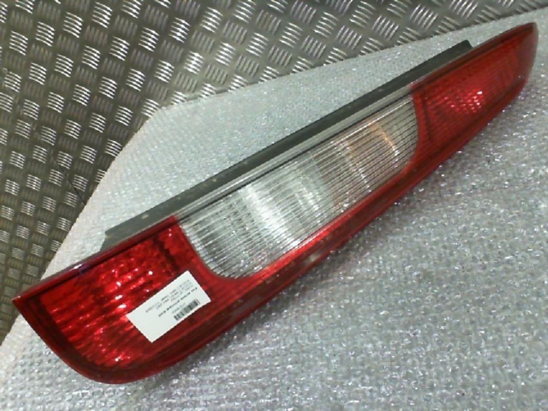 Fanale posteriore principale destro (luci)