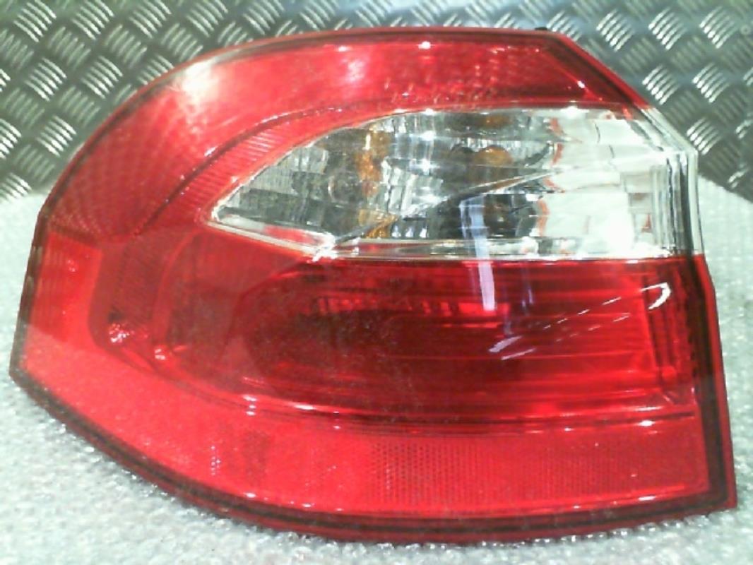 Fanale posteriore principale sinistro (luci)