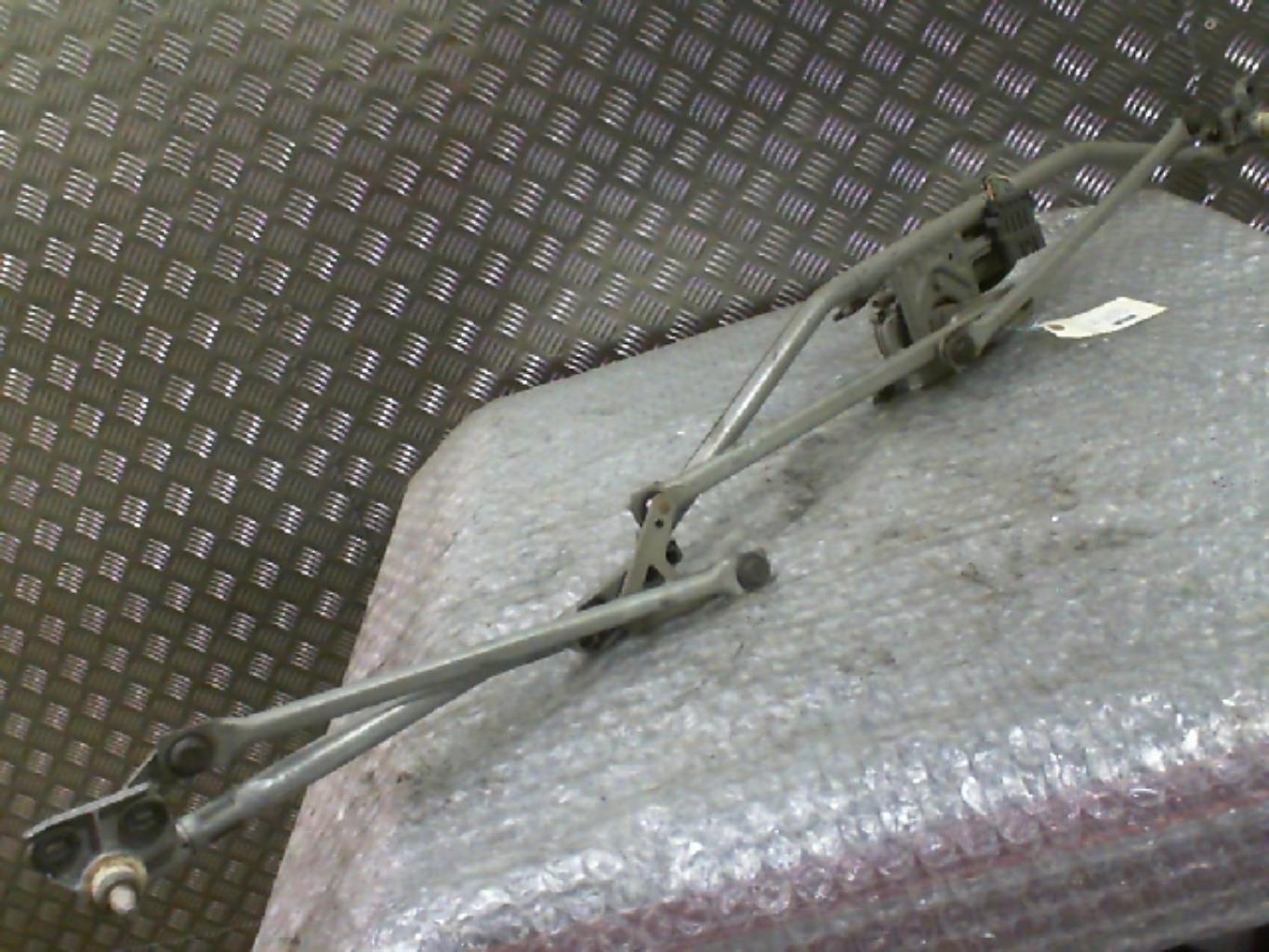 Moteur essuie glace avant