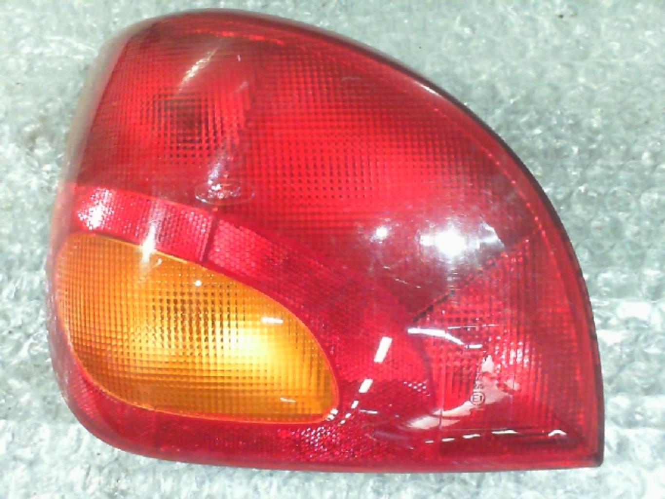 Fanale posteriore principale sinistro (luci)