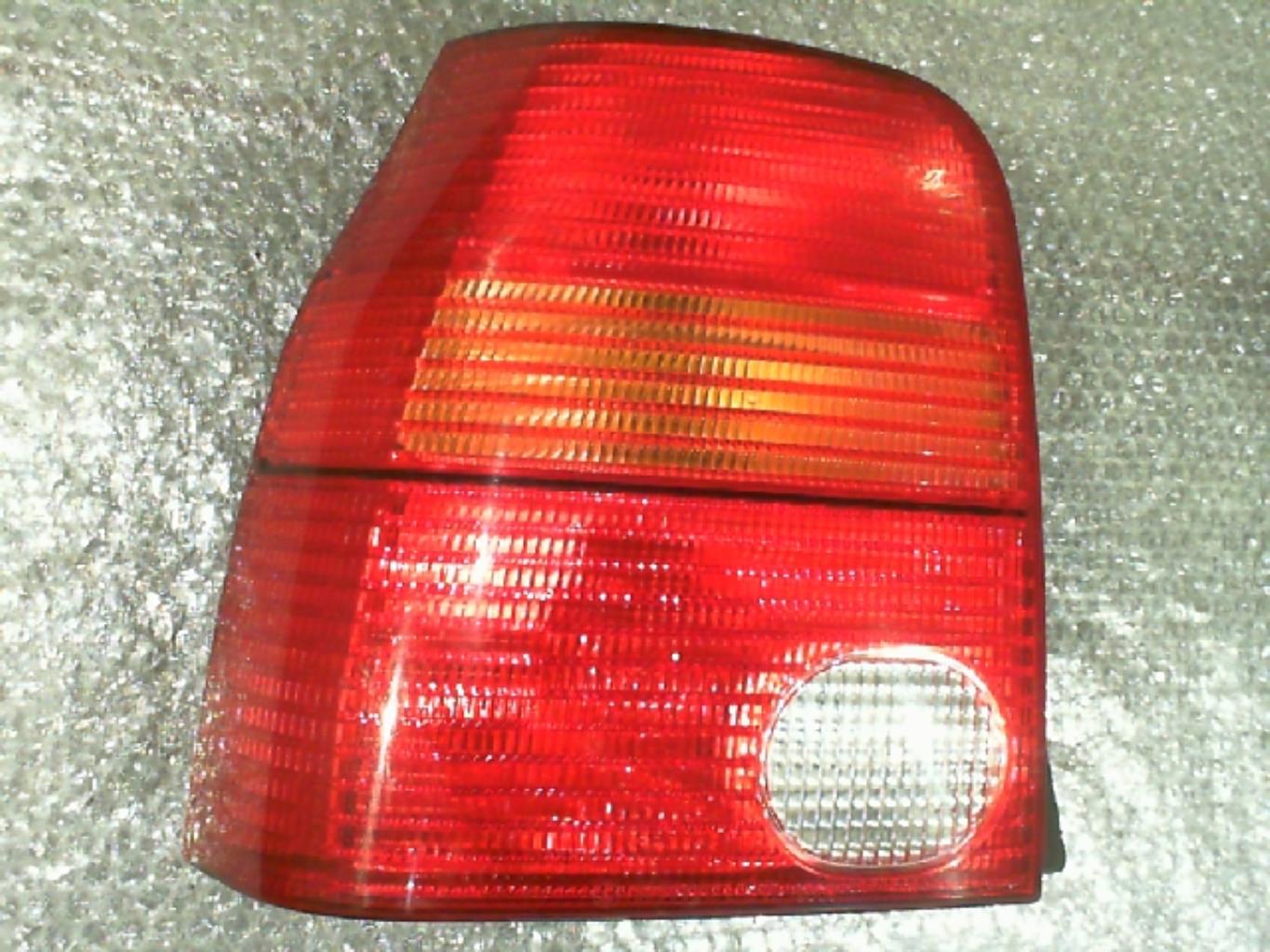 Fanale posteriore principale sinistro (luci)