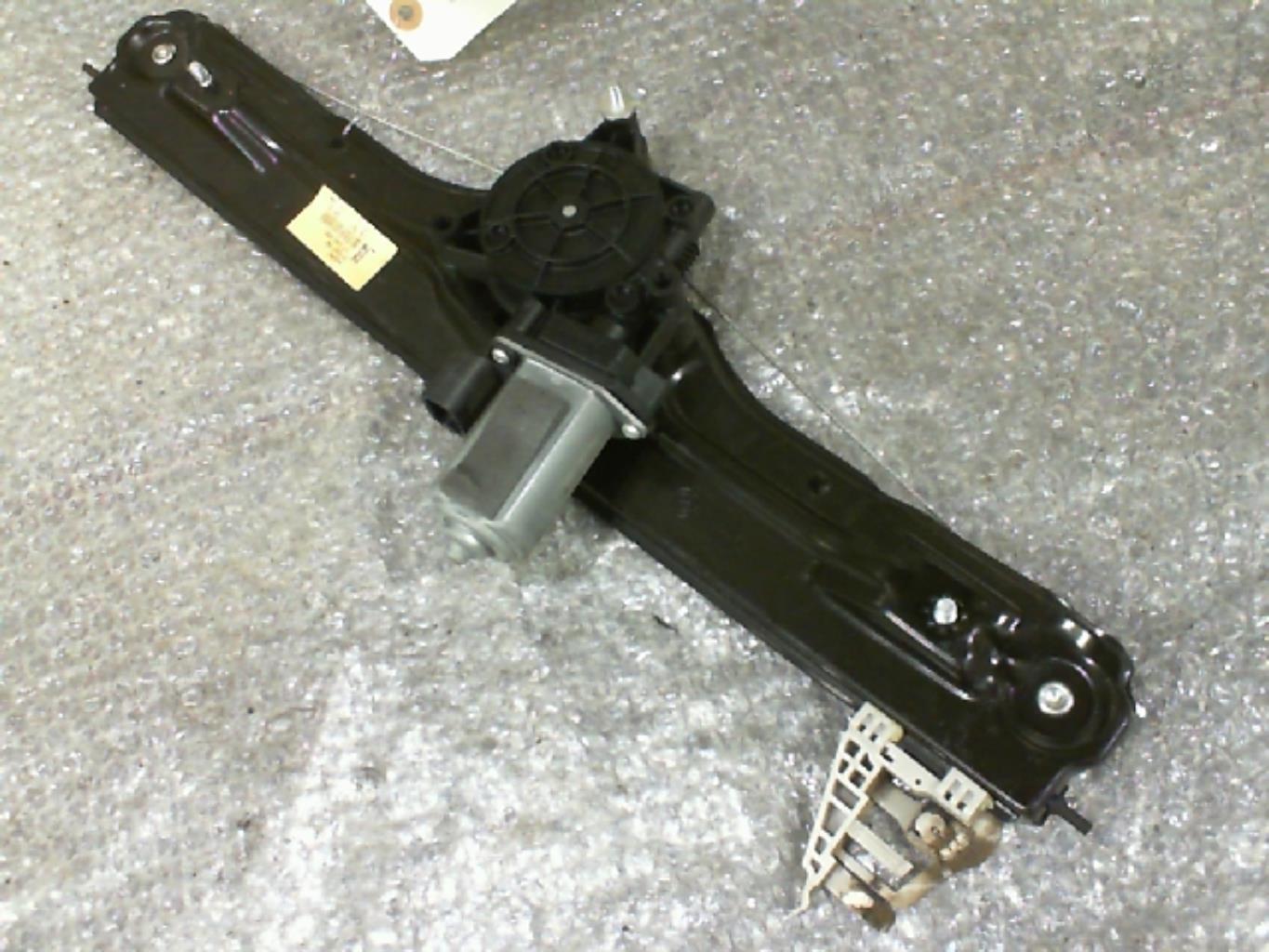 Leve vitre electrique avant droit