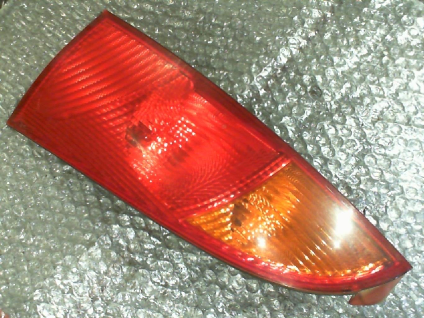 Fanale posteriore principale sinistro (luci)