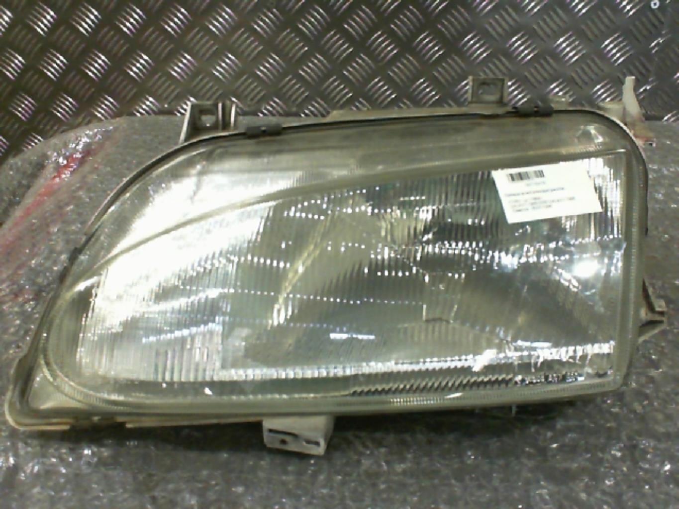 Óptica delantera principal izquierda (luces) (faro)