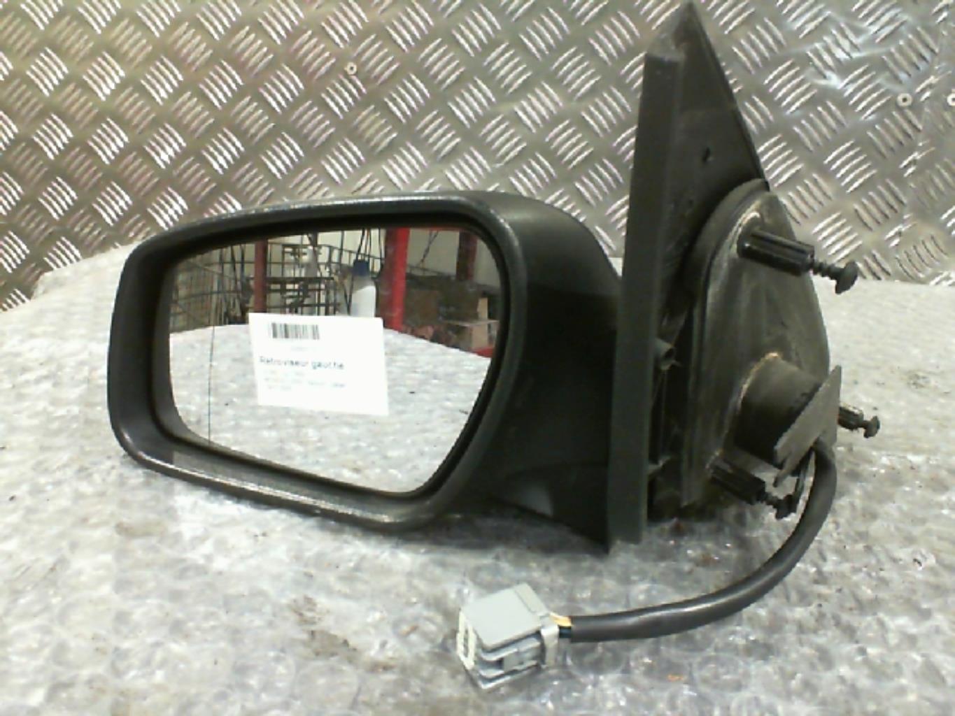 Retrovisor izquierdo