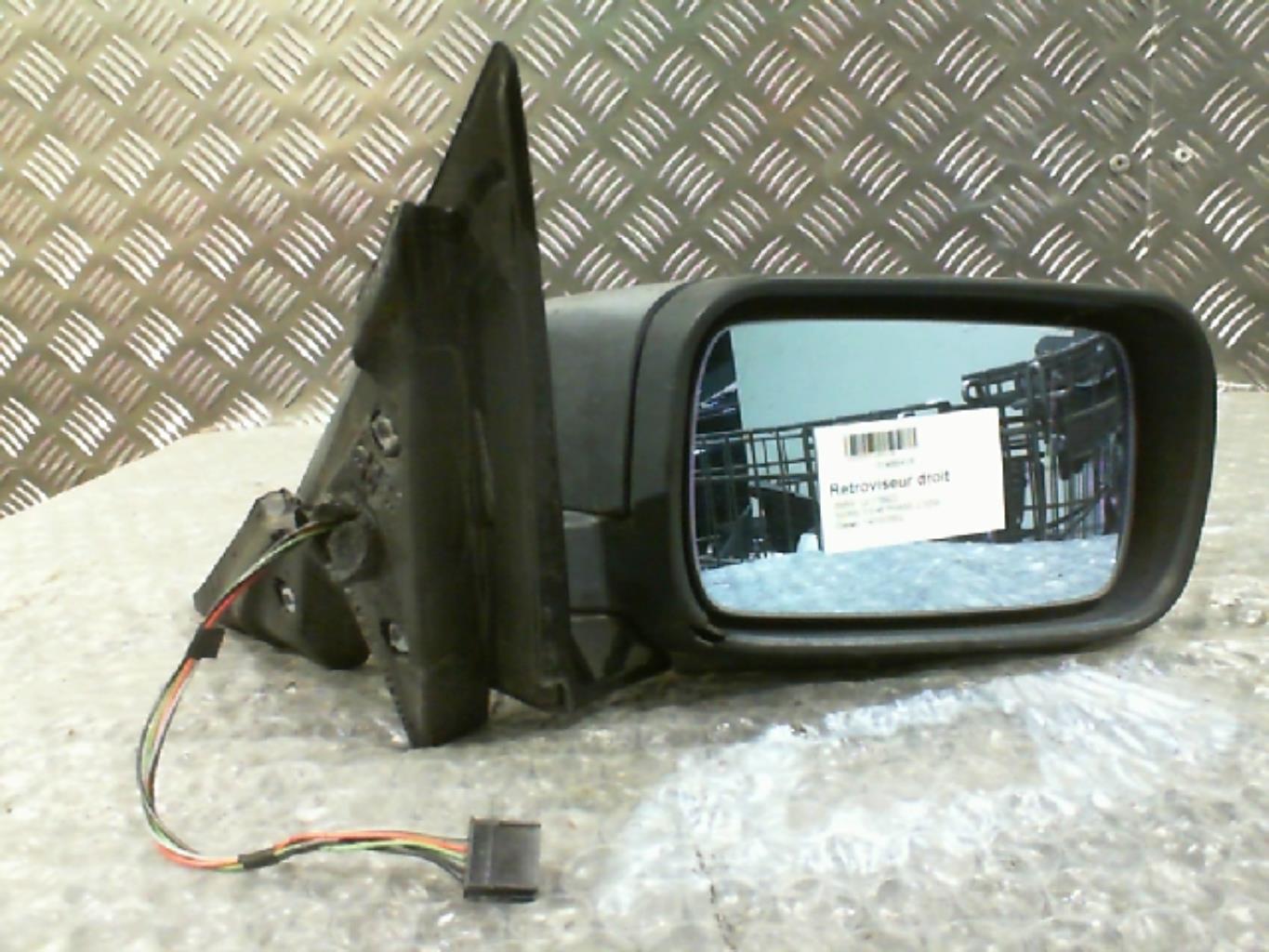 Retrovisor derecho