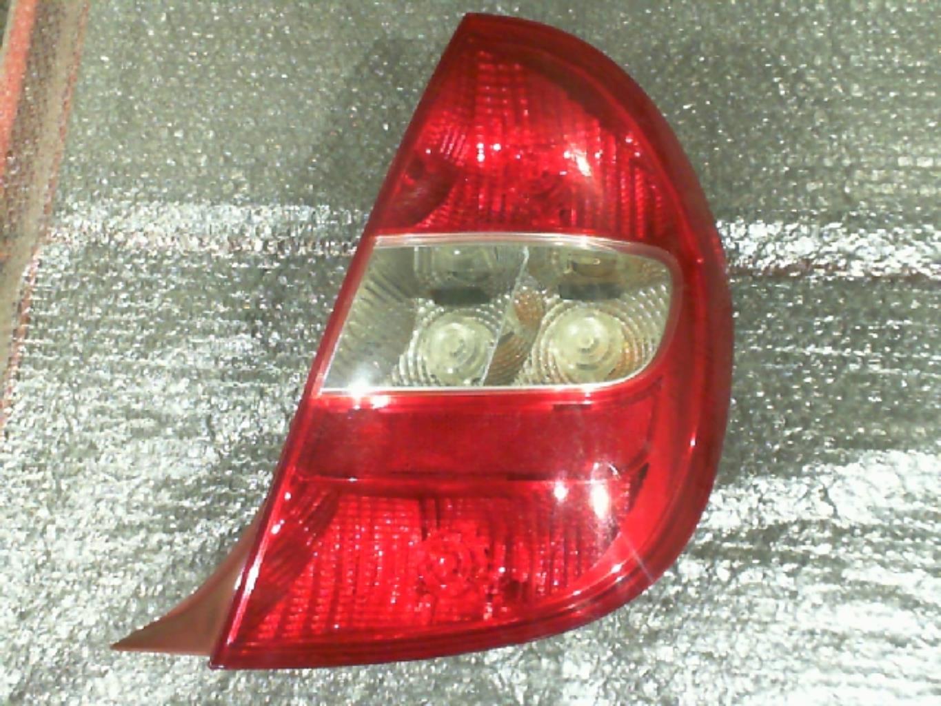Fanale posteriore principale destro (luci)
