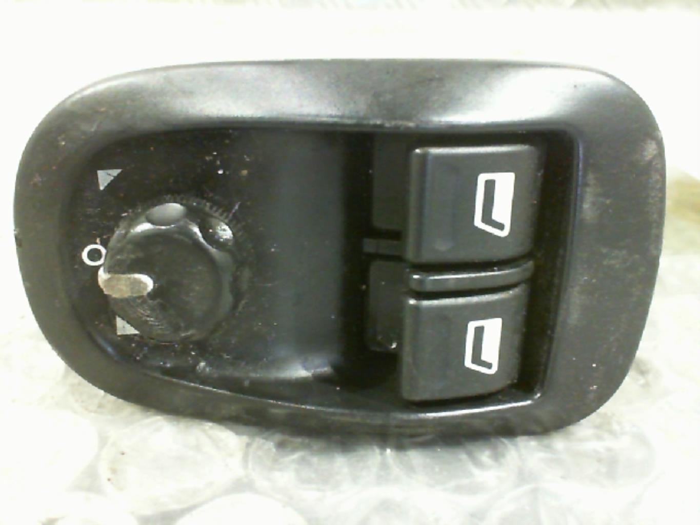 Interruttore alzacristalli