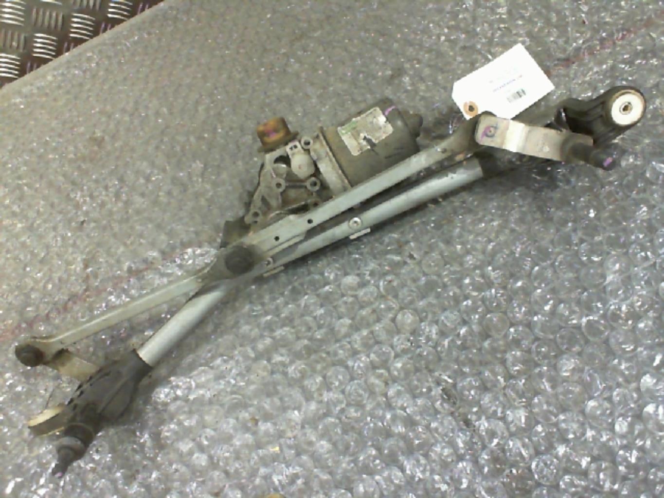 Moteur essuie glace avant