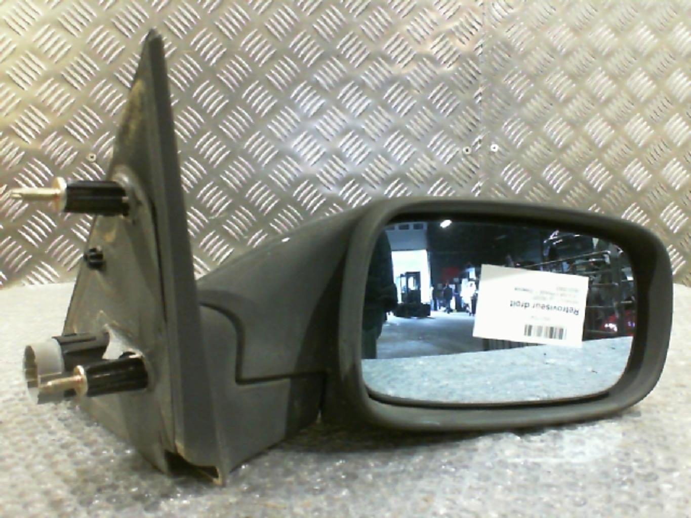 Retrovisor derecho