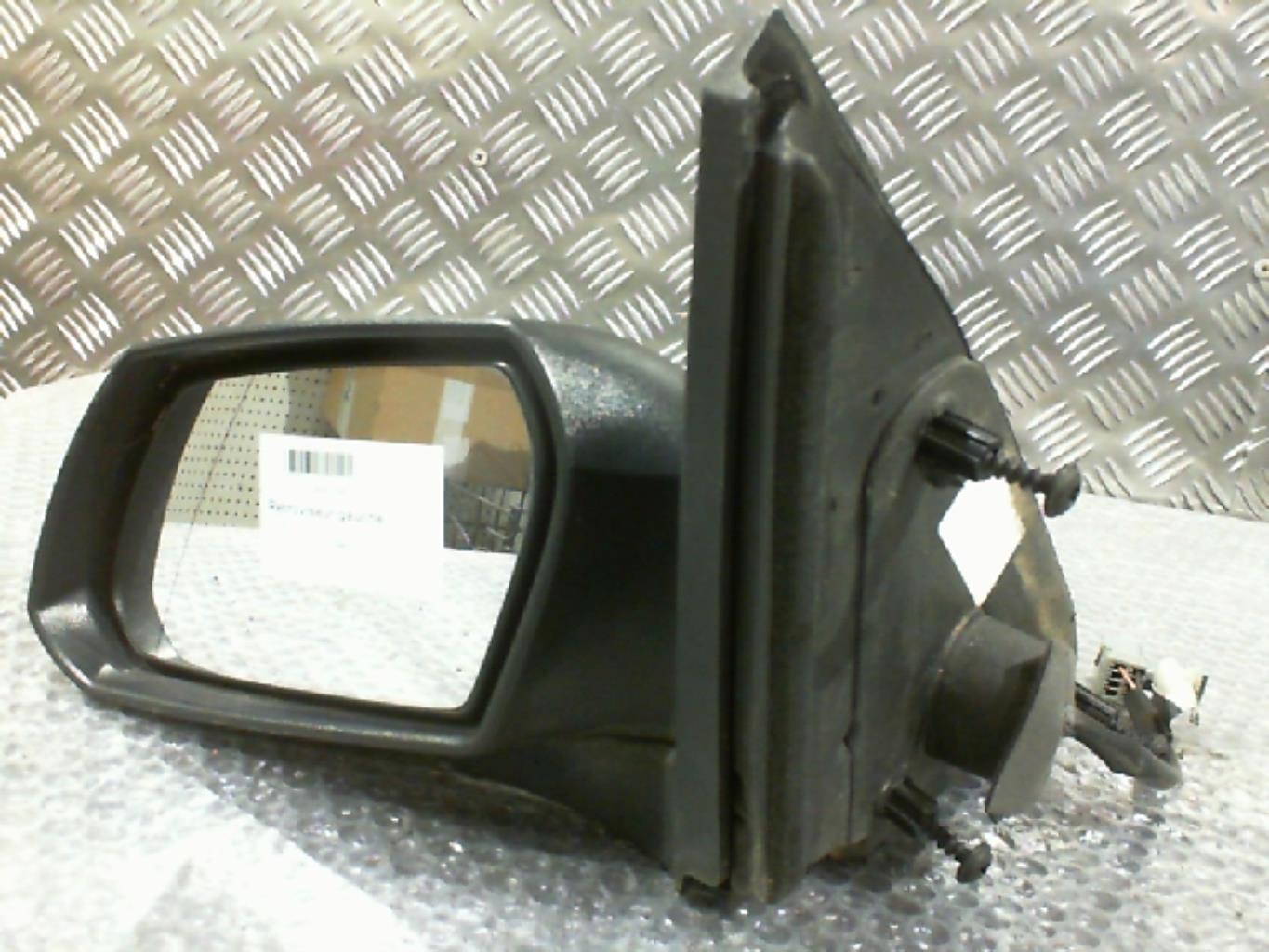 Retrovisor izquierdo
