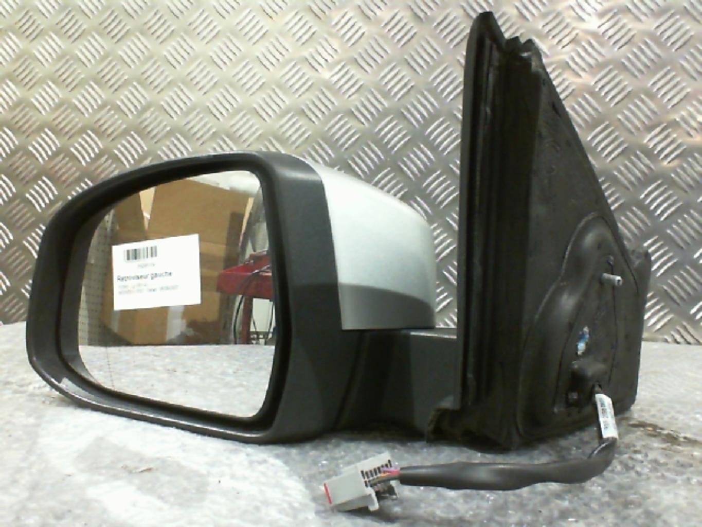 Retrovisor izquierdo