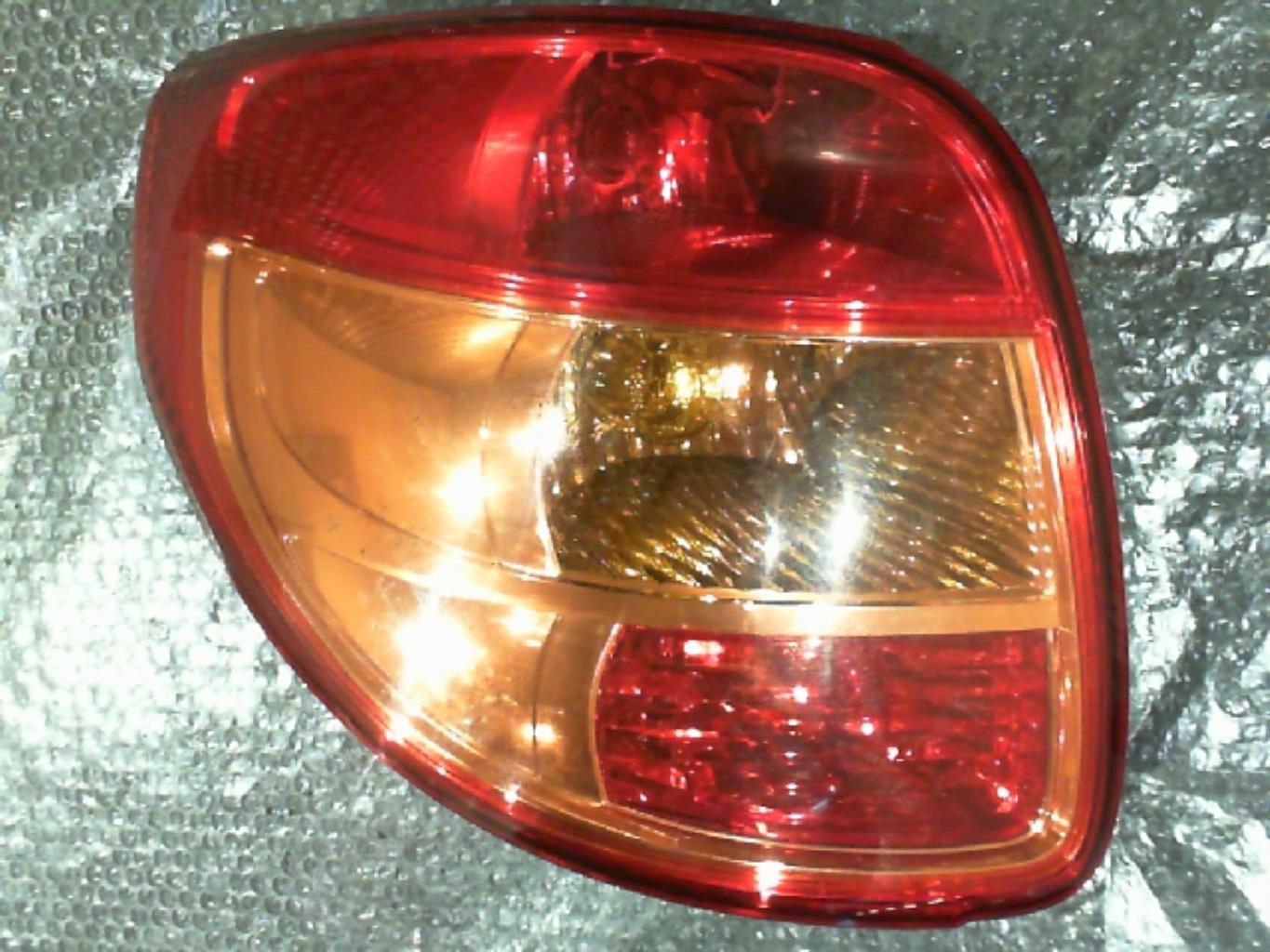 Fanale posteriore principale sinistro (luci)