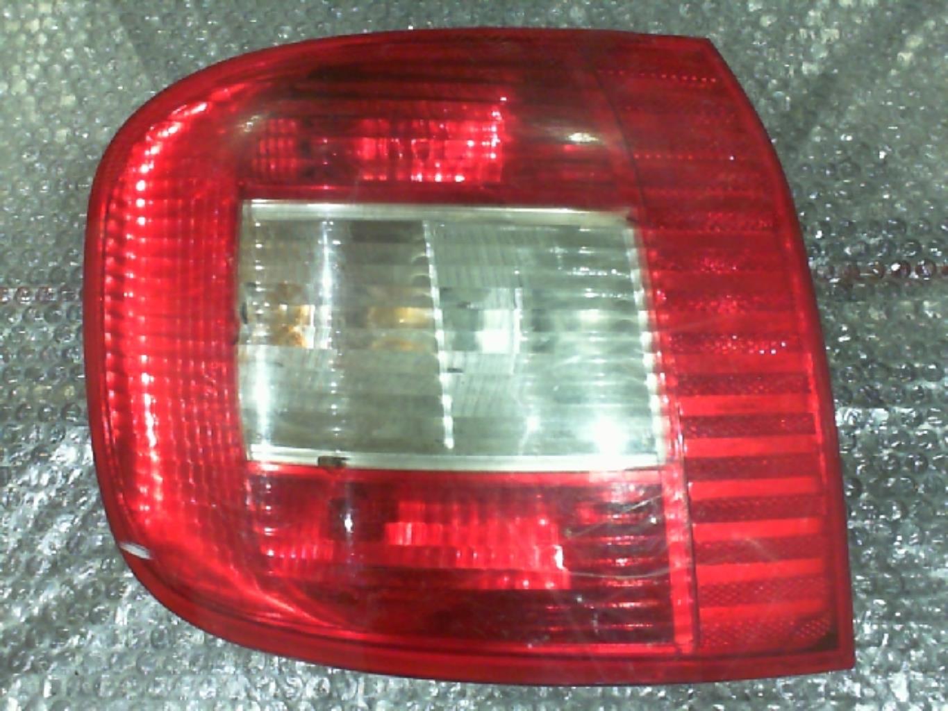 Fanale posteriore principale sinistro (luci)