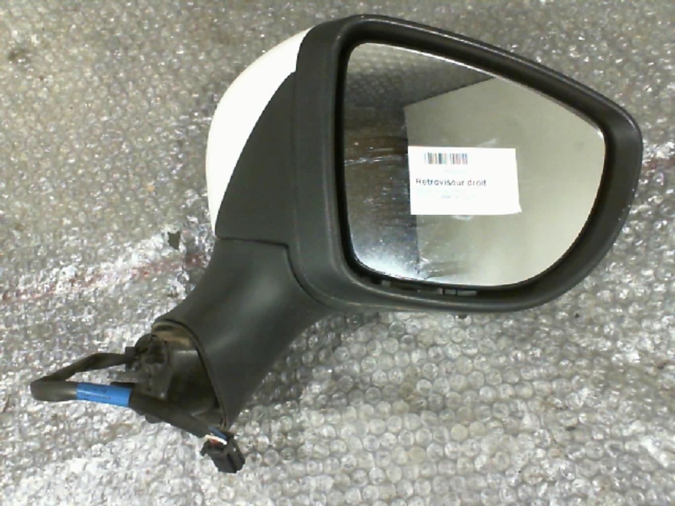 Retrovisor derecho