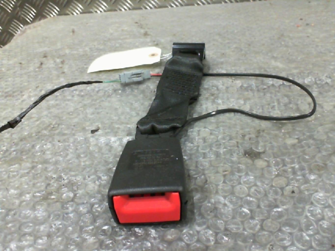 Attache ceinture arriere gauche