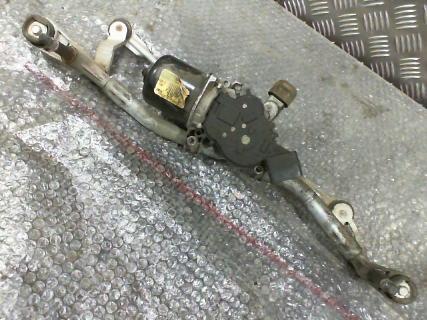 Moteur essuie glace avant