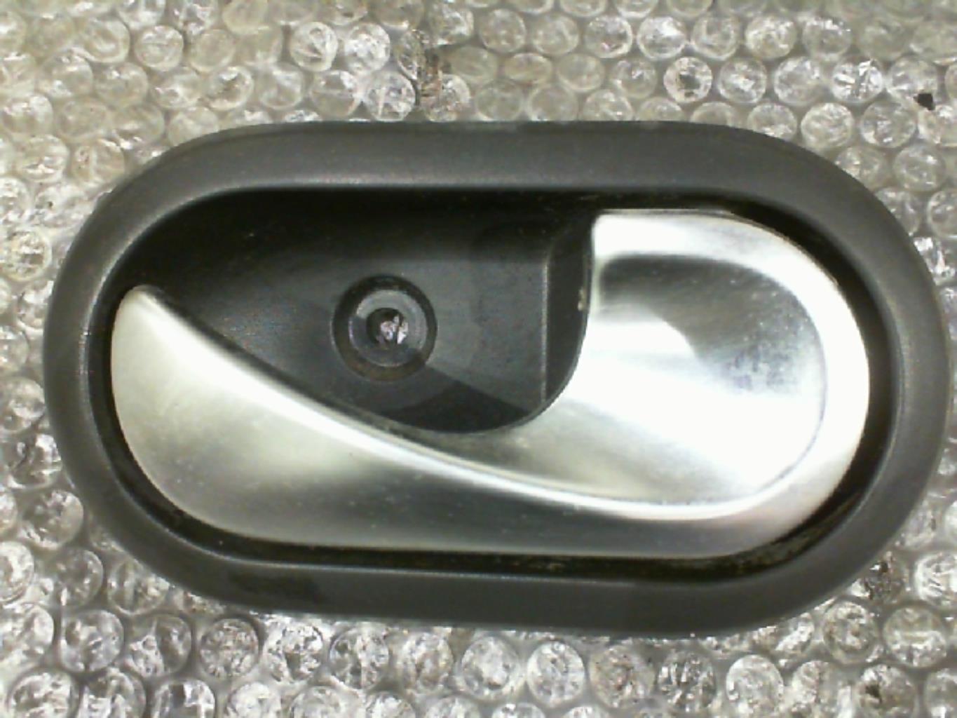 Poignee interieur avant droit
