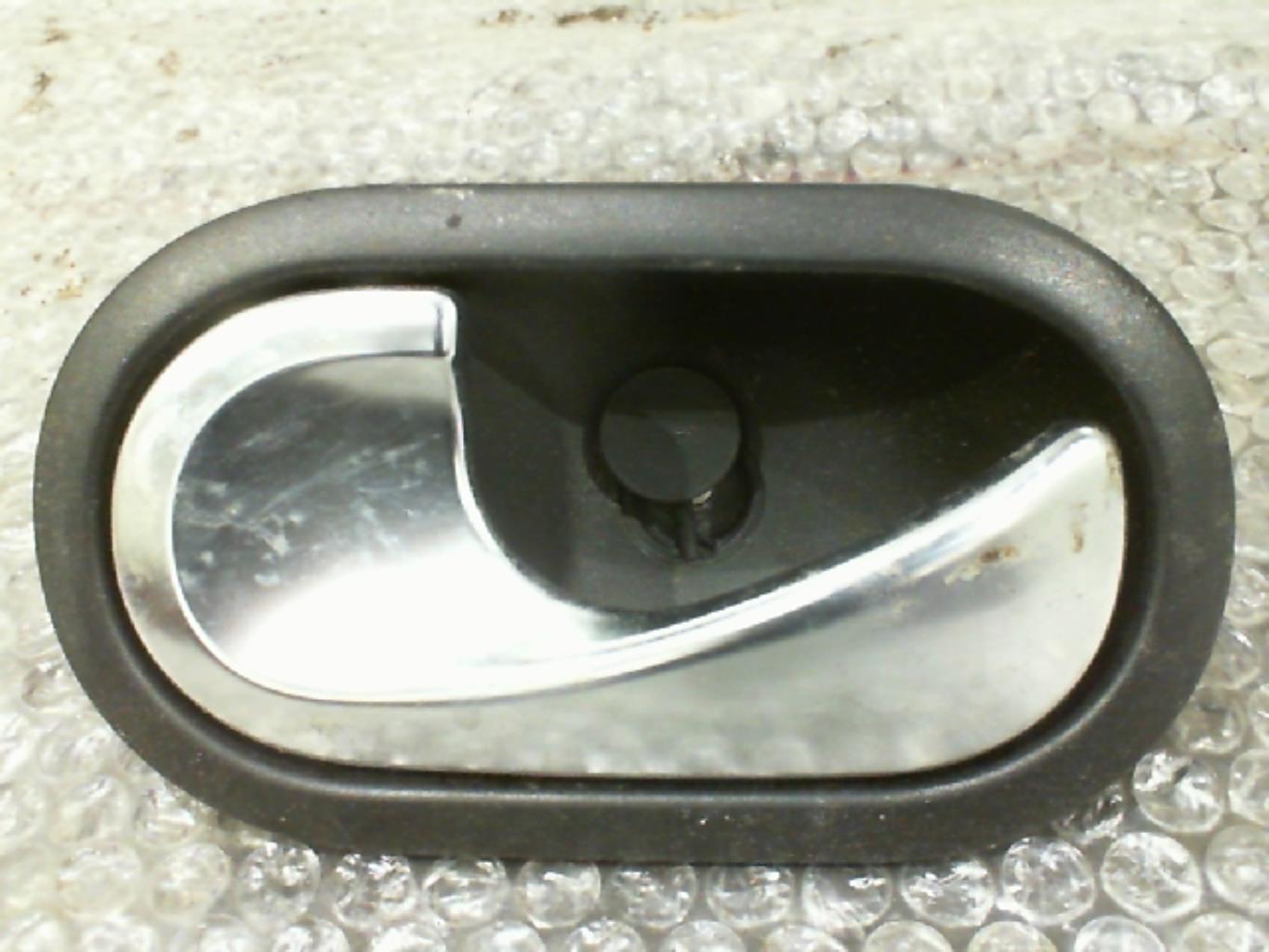 Poignee interieur avant gauche