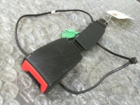 Attache ceinture avant gauche