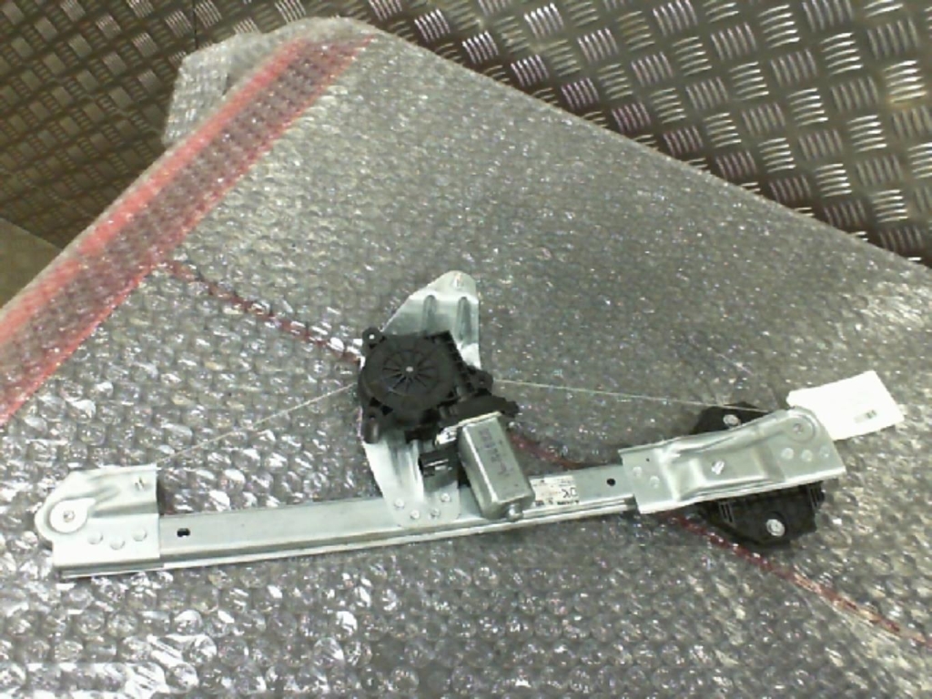 Leve vitre electrique avant droit