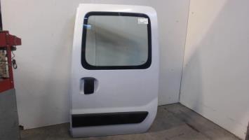 Porte laterale gauche
