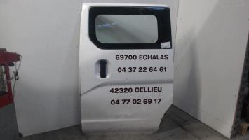 Porte laterale gauche