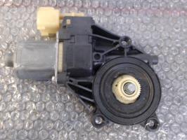 Moteur leve vitre avant gauche