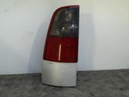 Fanale posteriore principale sinistro (luci)