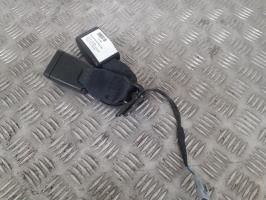 Attache ceinture arriere droit