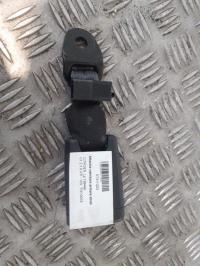 Attache ceinture arriere droit