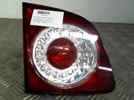 Luz trasera secundaria izquierda (luces)