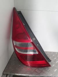 Fanale posteriore principale sinistro (luci)