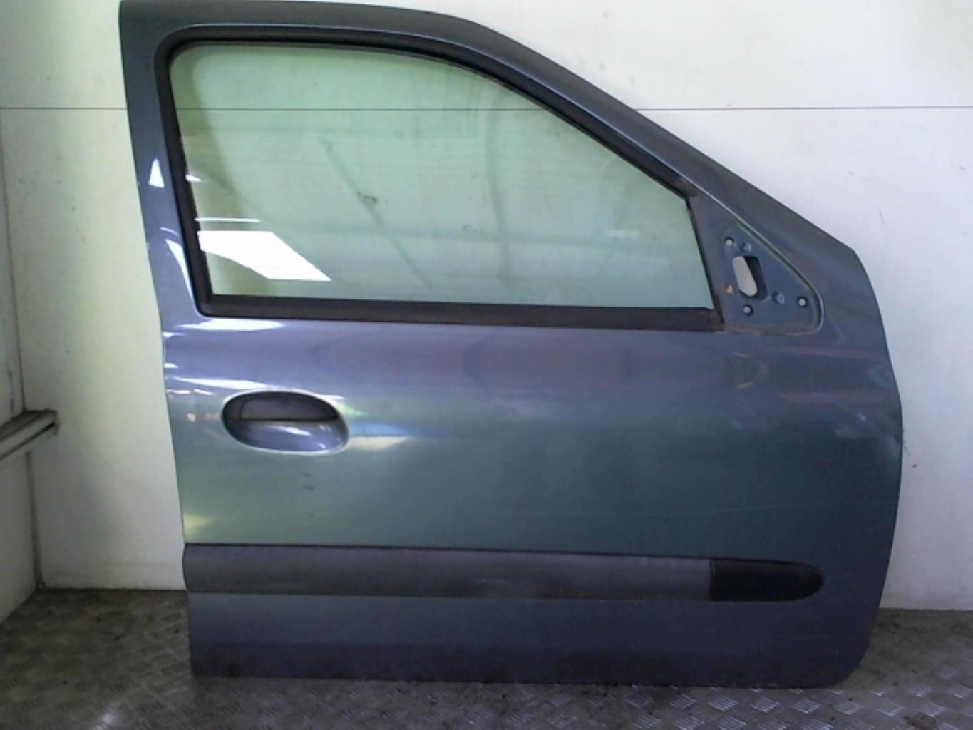 Porte avant droit