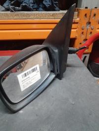 Retrovisor izquierdo