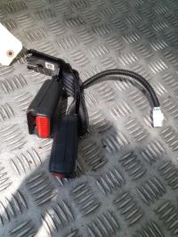 Attache ceinture arriere droit
