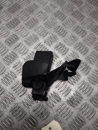 Attache ceinture arriere droit