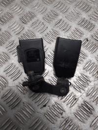 Attache ceinture arriere gauche