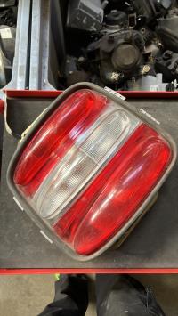 Fanale posteriore principale sinistro (luci)