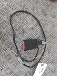 Attache ceinture avant gauche